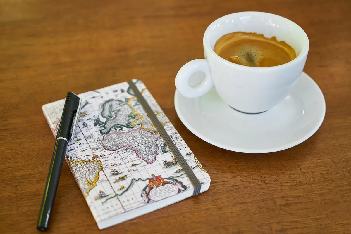 How to Start a Travel Diary: Tips for Capturing UK Holidays